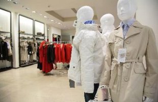 Planning a niche marketing or distribution strategy will help your store succeed.